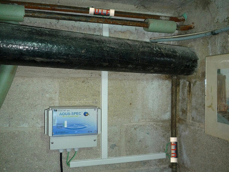 Un seul ULF® anticalcaire anticorrosion antibactérien et désembouage circuit chauffage